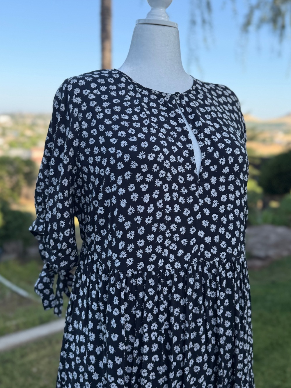 Madewell Black & White Floral Tiered Maxi Dress - Picture 2 of 6